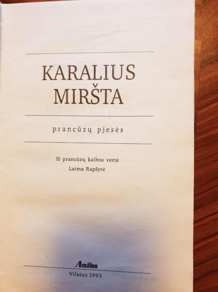 Karalius miršta