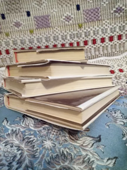 Karas ir taika 1-4 tomai - Lev Tolstoj, knyga 1