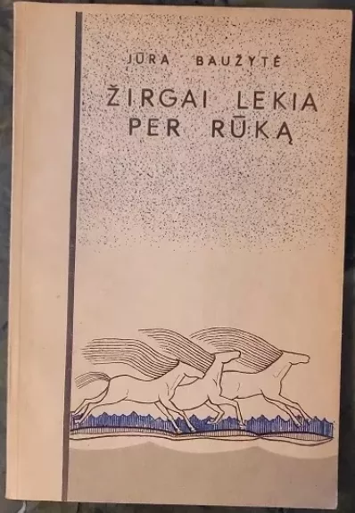 Žirgai lekia per rūką