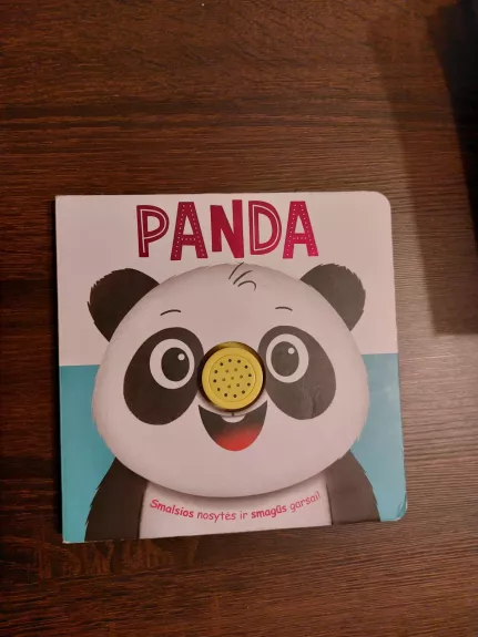 Panda: smalsios nosytės ir smagūs garsai