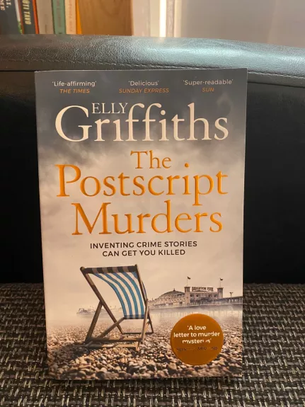 The Postscript Murders - Elly Griffiths, knyga 1