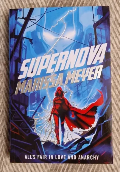 Supernova - Marissa Meyer, knyga 1