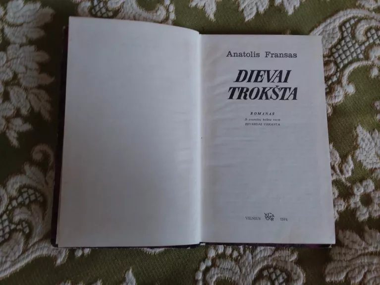 Dievai trokšta