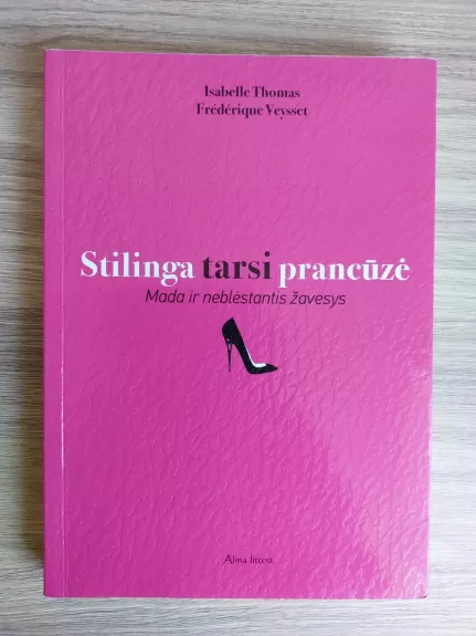Stilinga tarsi prancūzė