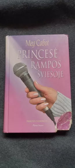 Princesė rampos šviesoje