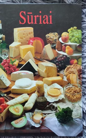 Sūriai - Alexandr Ettl, knyga