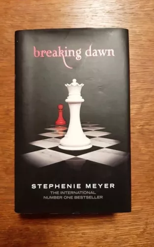 Breaking Dawn - Stephenie Meyer, knyga 1
