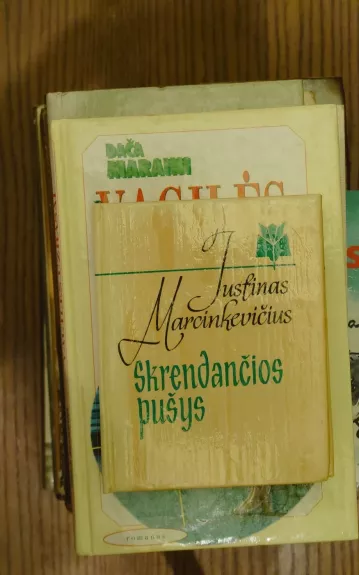 Skrendančios pušys