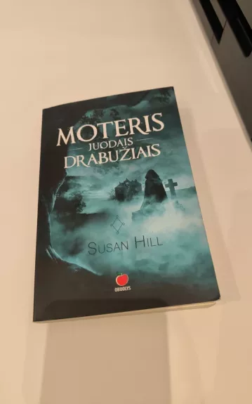 Moteris juodais drabužiais - Susan Hill, knyga 1