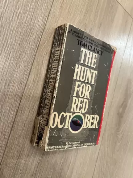 The Hunt for Red October - Tom Clancy, knyga