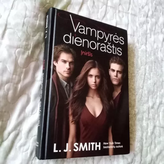 Vampyrės dienoraštis. Įniršis - L. J. Smith, knyga 1
