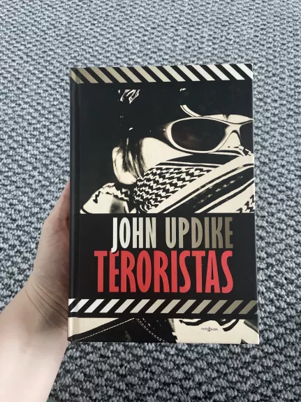 Teroristas - John Updike, knyga 1