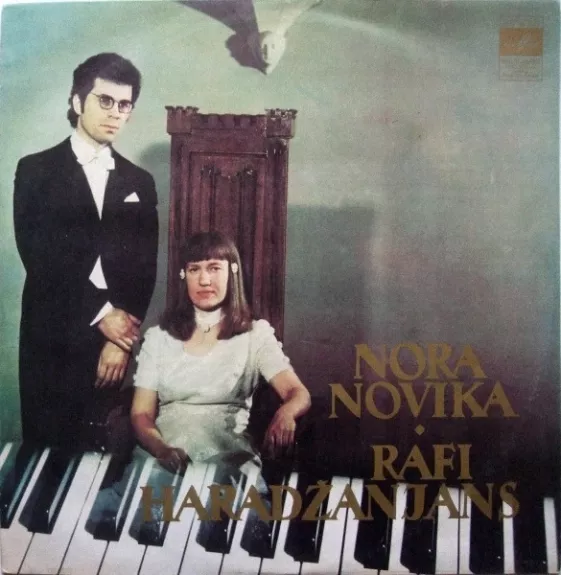 Nora Novika, Rafi Haradžanjans