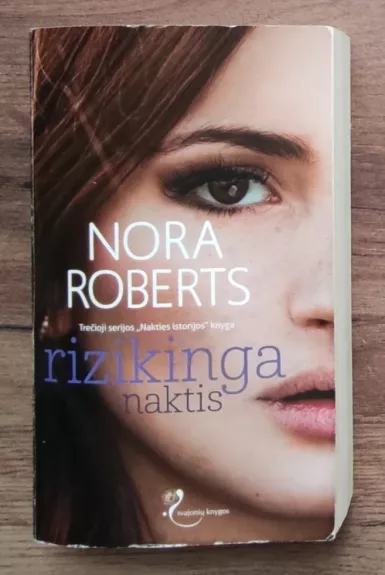 Rizikinga naktis - Nora Roberts, knyga