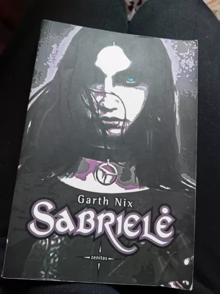 Sabrielė - Garth Nix, knyga