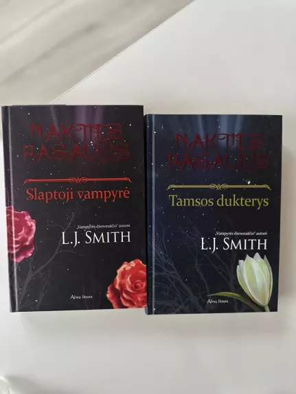 Serija "Nakties pasaulis"- dvi pirmosios knygos: "Slaptoji vampyrė"(1); "Tamsos dukterys"(2)