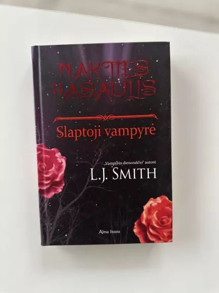 Slaptoji vampyrė - L.S. Smith, knyga 1
