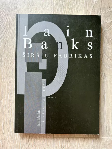 Širšių fabrikas - Iain Banks, knyga