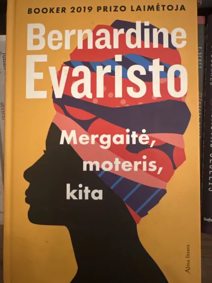 Mergaitė, moteris, kita