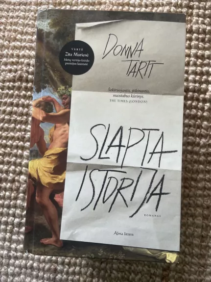 Slapta istorija - Donna Tartt, knyga 1