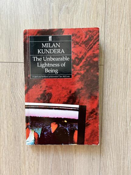 The Unbearable Lightness of Being - Milan Kundera, knyga