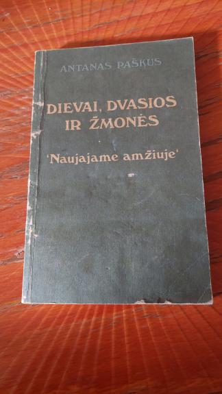Dievai, dvasios ir žmonės „Naujajame amžiuje“