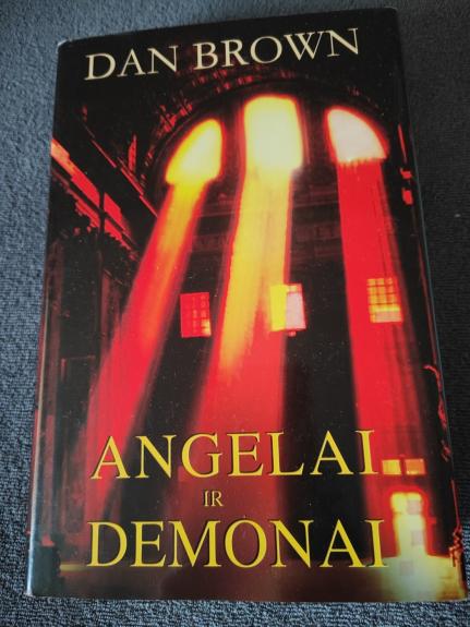 Angelai ir demonai - Dan Brown, knyga