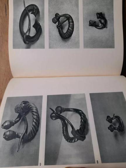 Lietuvių liaudies menas. Papuošalai