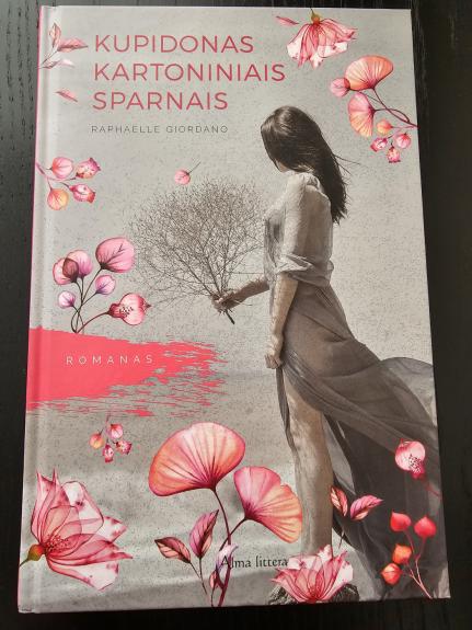 kupidonas kartoniniais sparnais