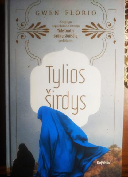 Tylios širdys