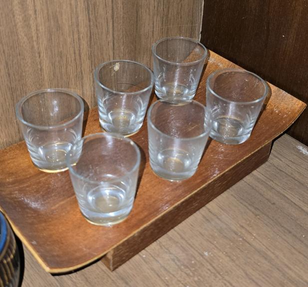 Taurelės su padėkliuku - , namai ir interjeras