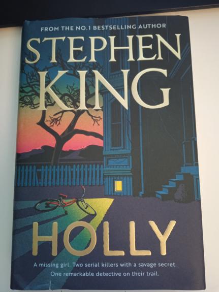 Holly - Stephen King, knyga 1