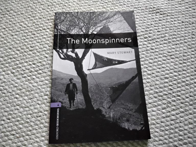 The Moonspinners - Mary Stewart, knyga
