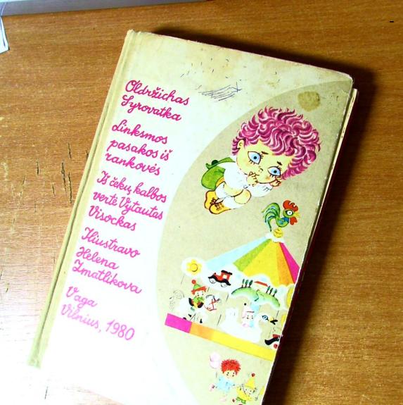 Linksmos pasakos iš rankovės