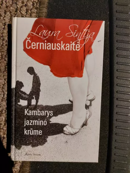 Kambarys jazmino krūme