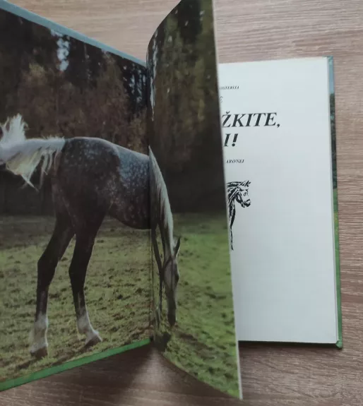 Sugrįžkite, žirgai!