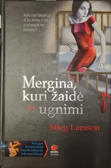 Mergina, kuri žaidė su ugnimi