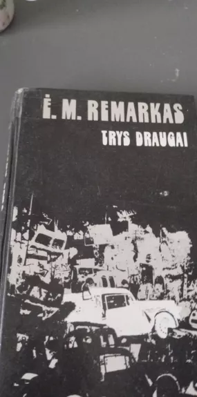 Trys draugai