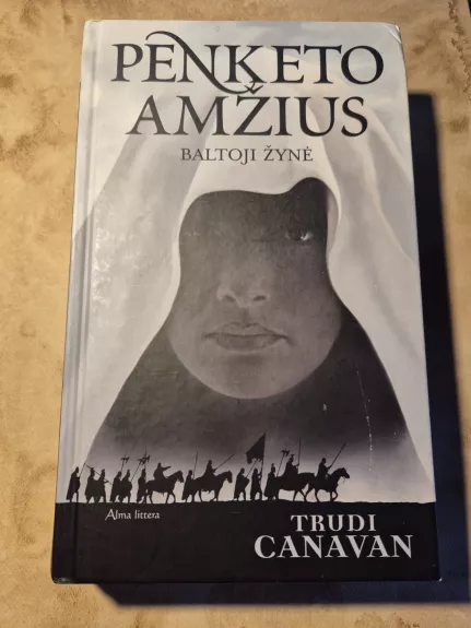 Penketo amžius: Baltoji žynė. Paskutinė laukinė. Dievų balsas