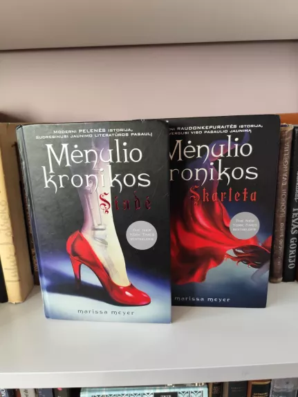 Mėnulio kronikos.  Sindė   Mėnulio kronikos Skarleta