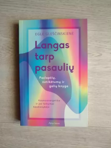 Langas tarp pasaulių