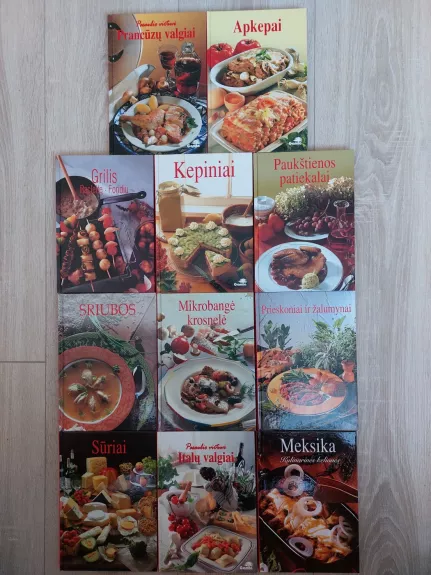 Serijos Mūsų knyga receptų knygos