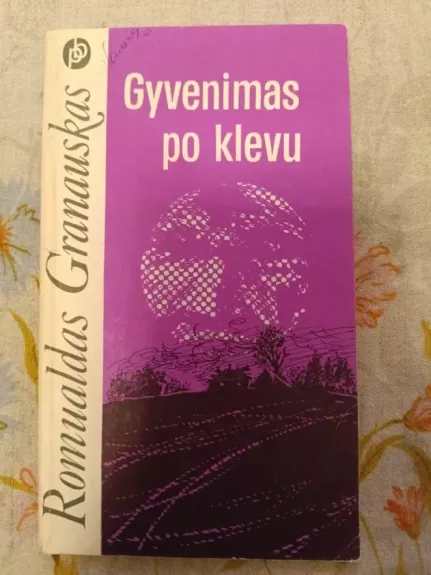 Gyvenimas po klevu