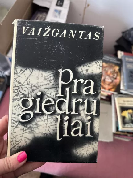 Pragiedruliai II dalis