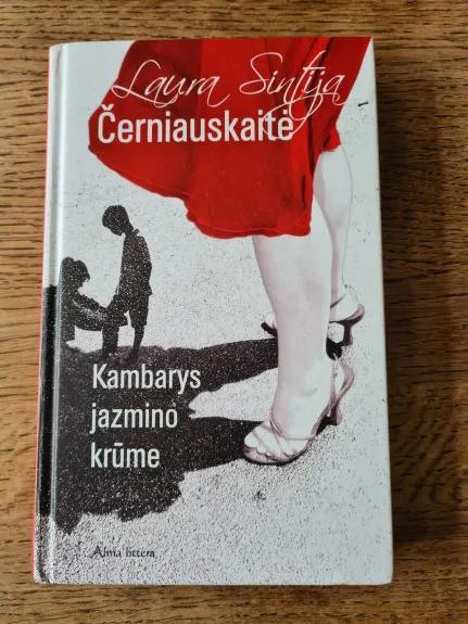 Kambarys jazmino krūme