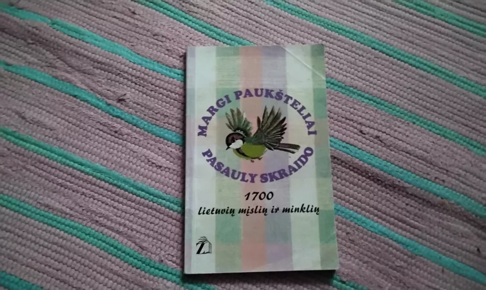 Margi paukšteliai pasauly skraido