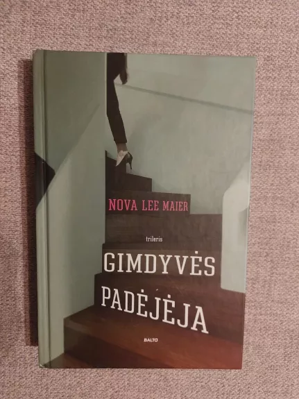 Gimdyvės padėjėja