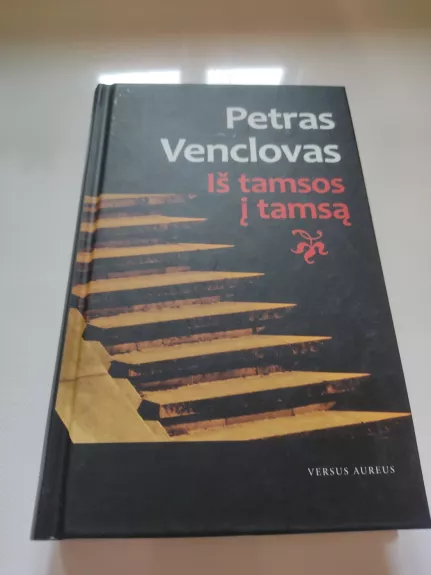 Iš tamsos į tamsą