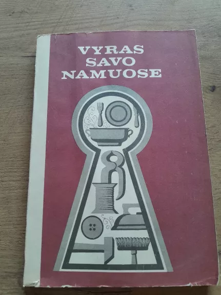 Vyras savo namuose