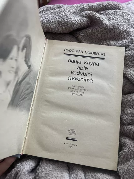 Nauja knyga apie vedybinį gyvenimą